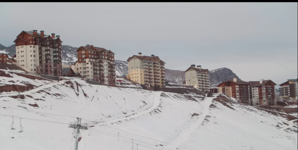 Hotéis e lodges nas encostas de Valle Nevado no Chile