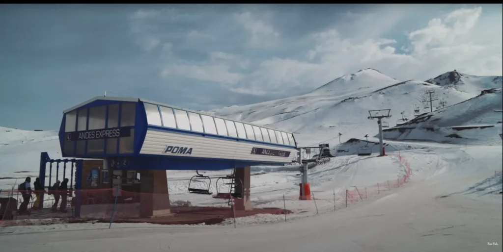 Estação de teleférico Andes Express em resort de esqui chileno