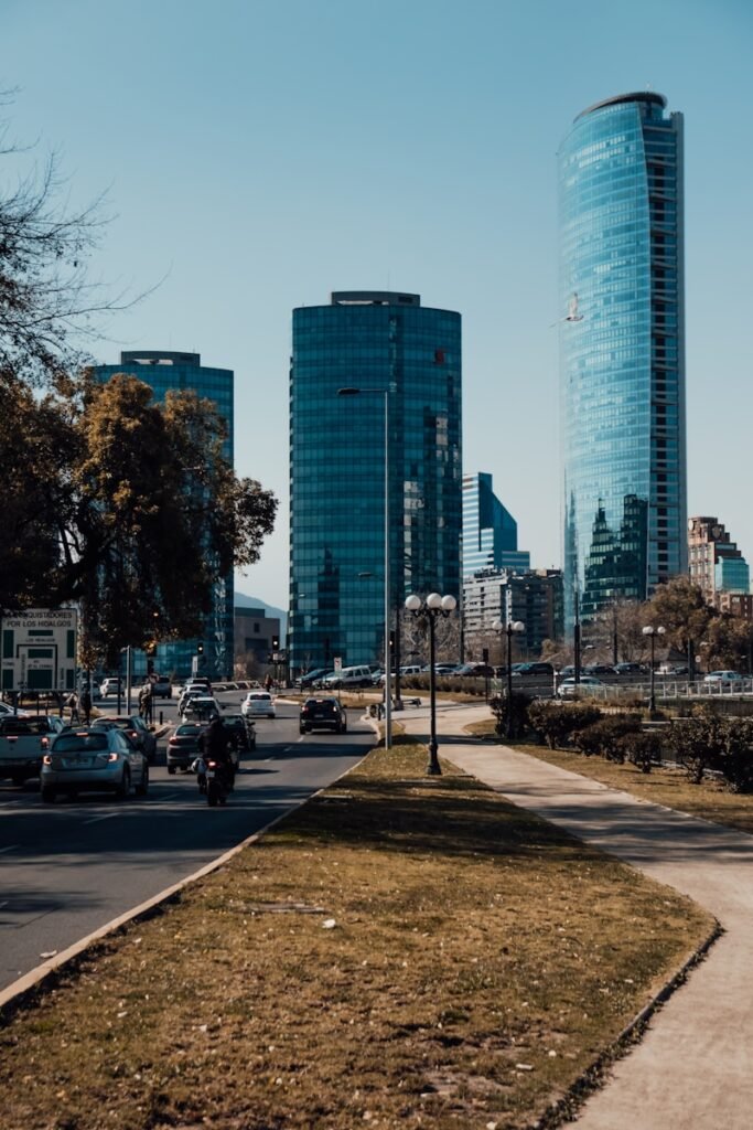 veículos em circulação na estrada