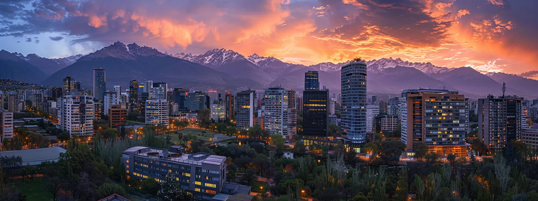 uma vista panorâmica de um hotel moderno em santiago, com montanhas ao fundo e um pôr do sol vibrante iluminando a cidade, destacando a variedade de opções de hospedagem disponíveis.