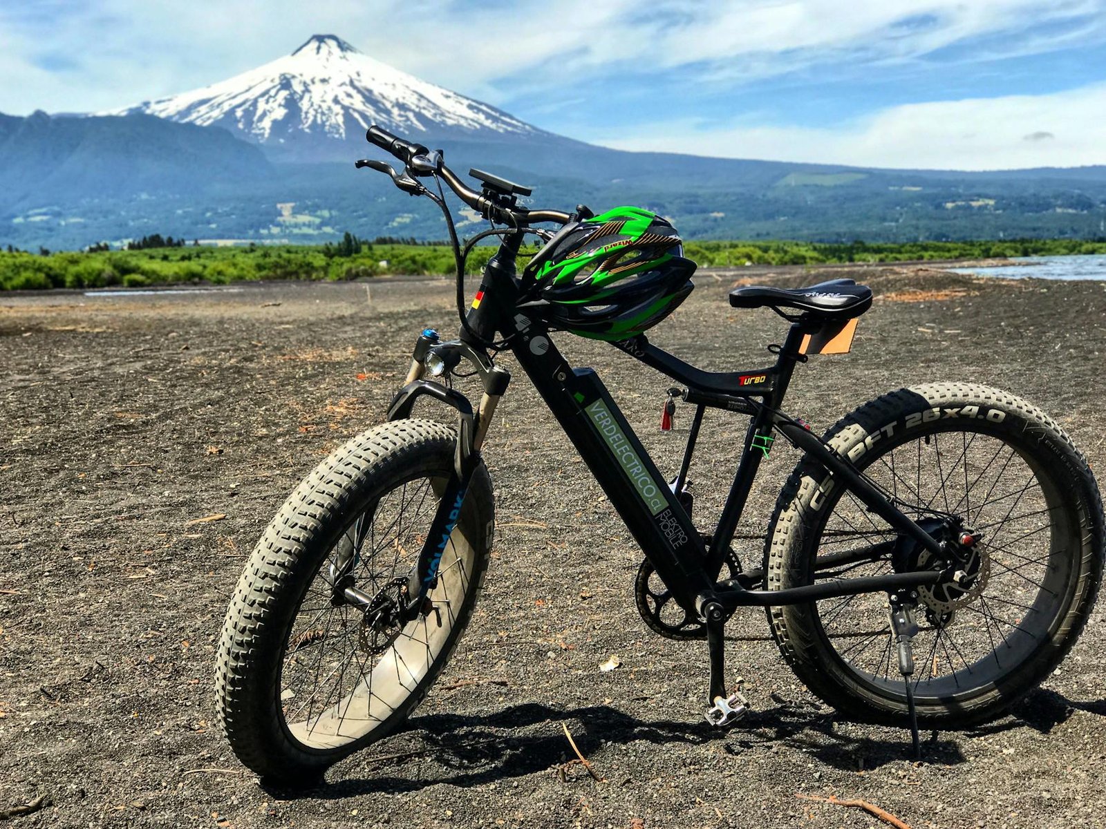 bicicleta em um vale de montanha