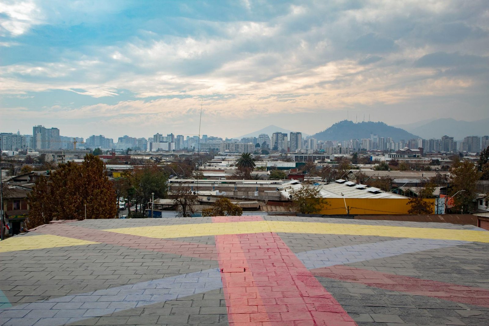 vista da paisagem urbana de um telhado