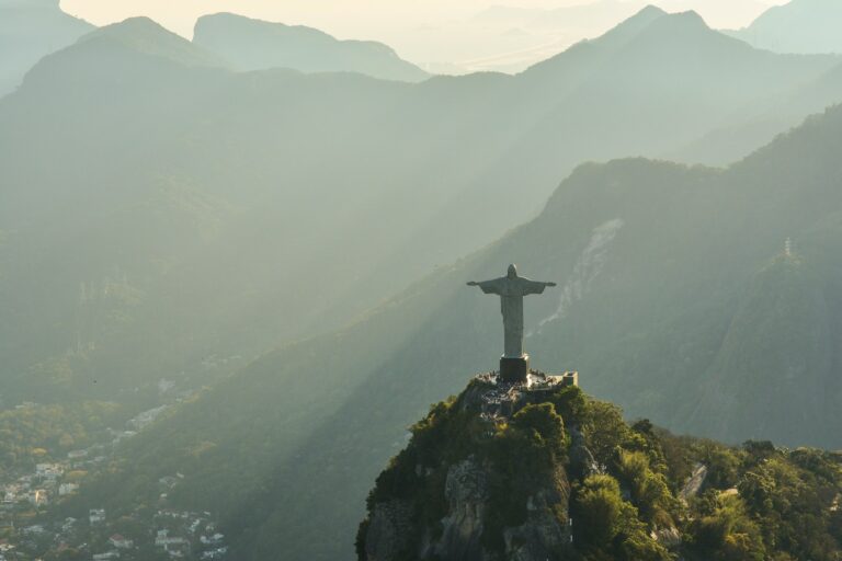 Estátua do Cristo Redentor, Brasil