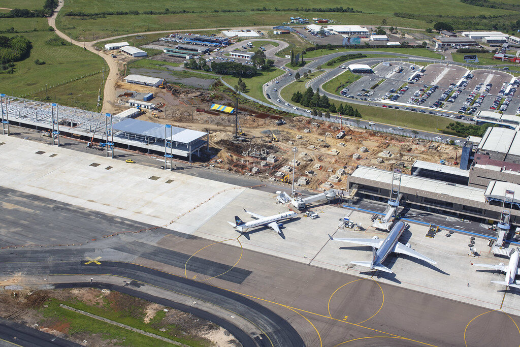 Vista aérea aeroporto construção