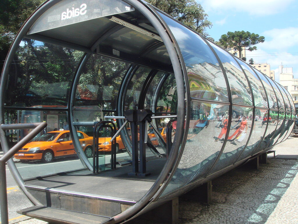 Estação tubo vidro Curitiba
