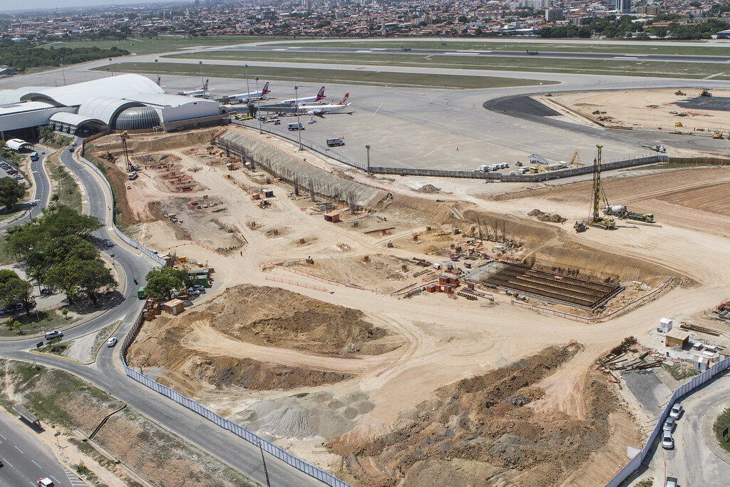 Construção aeroporto vista aérea
