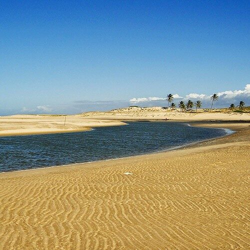 Praia, rio, dunas, coqueiros