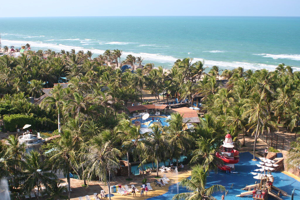 Resort tropical com praia