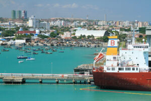 Porto brasileiro, navio, cidade